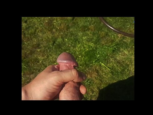 ❤️ ګرم hottie خپل ګلابي بلی fucked او د اوړي په باغ کې د squirt سره cums ترلاسه کوي ❤️❌ کیفیت پورن
